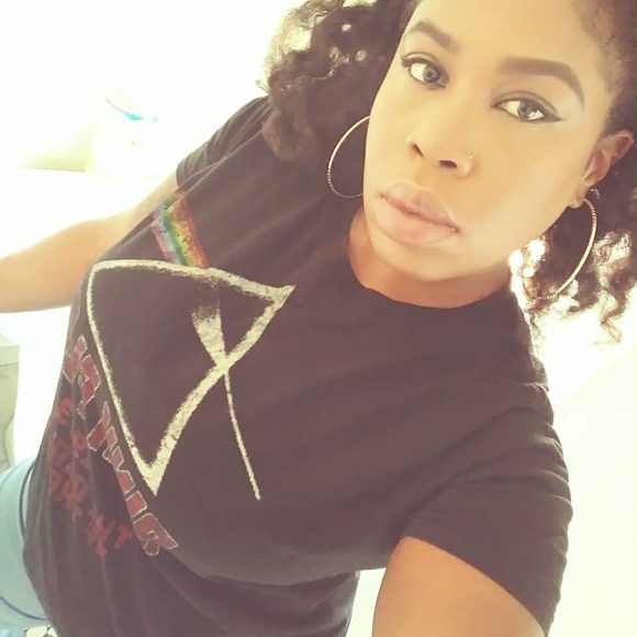 Meet your Posher, Rudae - Picture 3 of 4